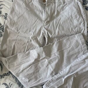 Izod Men's Light Khaki Chinos